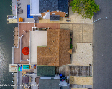 31 Peggy Lane - Photo Thumbnail 35