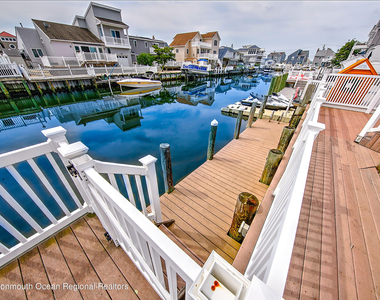 31 Peggy Lane - Photo Thumbnail 28