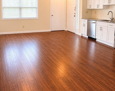 290 N Main Street - Photo Thumbnail 2