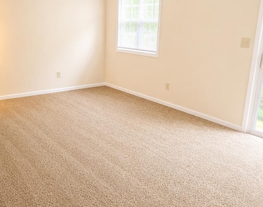 290 N Main Street - Photo Thumbnail 6