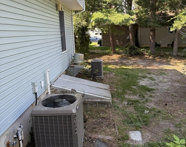 896 Anderson Road - Photo Thumbnail 12