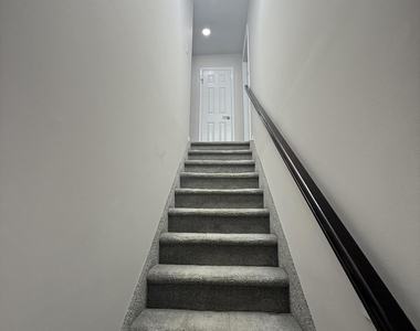 896 Anderson Road - Photo Thumbnail 33