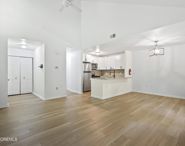 107 Westchester Drive - Photo Thumbnail 6
