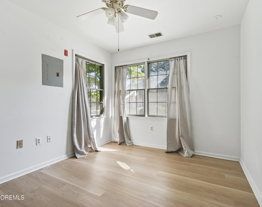 107 Westchester Drive - Photo Thumbnail 12