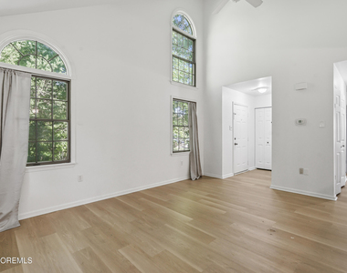 107 Westchester Drive - Photo Thumbnail 3