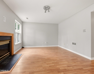 5 Alexandra Court - Photo Thumbnail 3
