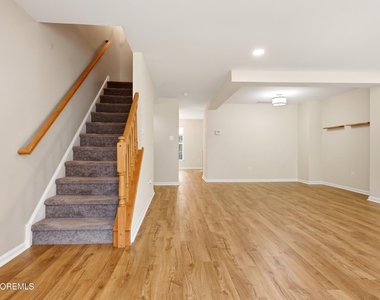 5 Alexandra Court - Photo Thumbnail 14