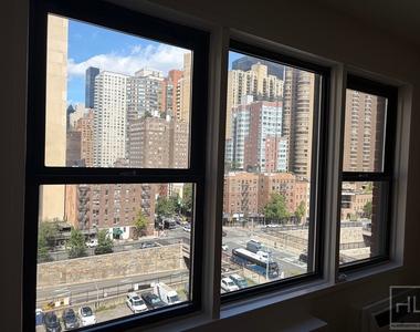 East 36 Street - Photo Thumbnail 4