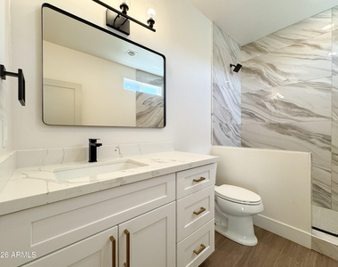185 Sugarloaf Street - Photo Thumbnail 9