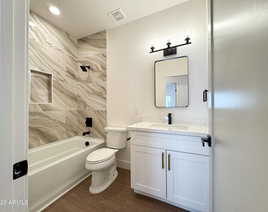 185 Sugarloaf Street - Photo Thumbnail 11