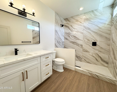 185 Sugarloaf Street - Photo Thumbnail 8