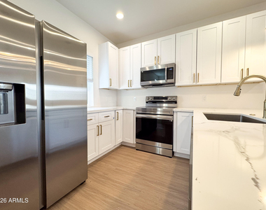 185 Sugarloaf Street - Photo Thumbnail 20