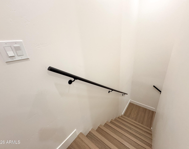 185 Sugarloaf Street - Photo Thumbnail 17