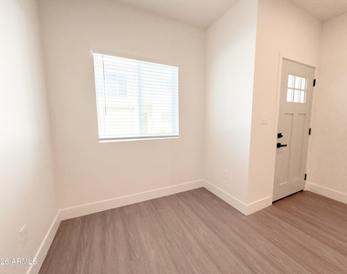 185 Sugarloaf Street - Photo Thumbnail 28