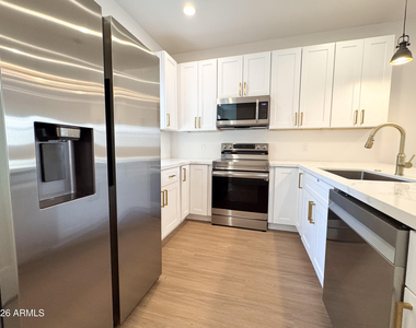 185 Sugarloaf Street - Photo Thumbnail 19