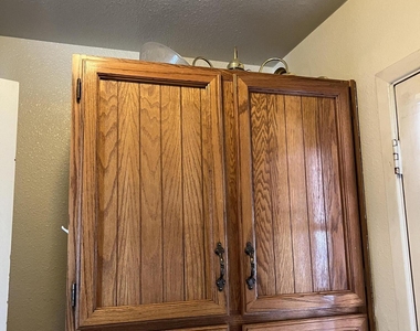 507 E Colgate Drive - Photo Thumbnail 3