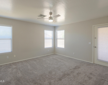 43610 W Bedford Drive - Photo Thumbnail 22