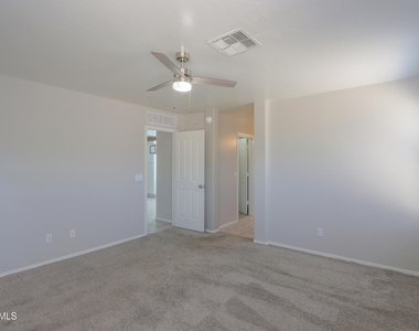 43610 W Bedford Drive - Photo Thumbnail 23
