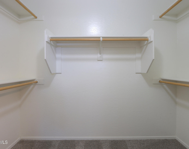 43610 W Bedford Drive - Photo Thumbnail 27