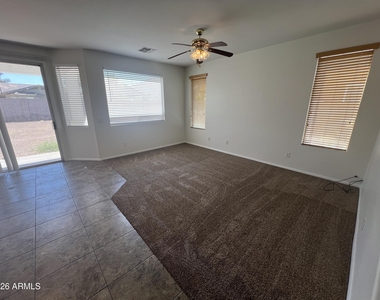 45143 W Woody Road - Photo Thumbnail 10