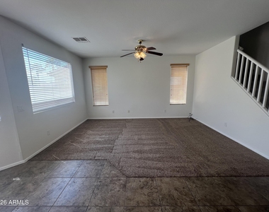 45143 W Woody Road - Photo Thumbnail 12