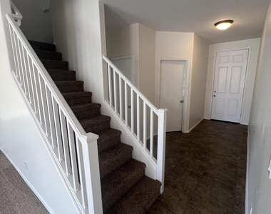 45143 W Woody Road - Photo Thumbnail 5