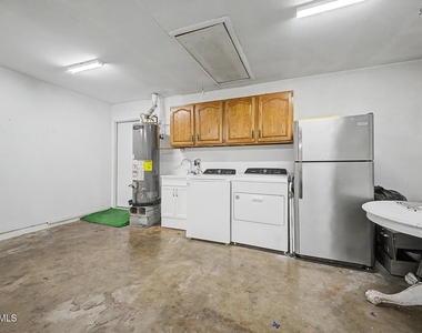 408 E La Jolla Drive - Photo Thumbnail 22