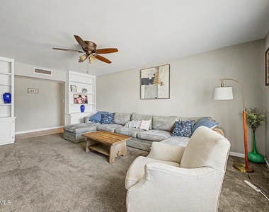 408 E La Jolla Drive - Photo Thumbnail 5