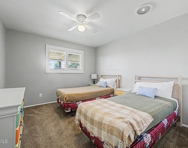 408 E La Jolla Drive - Photo Thumbnail 15