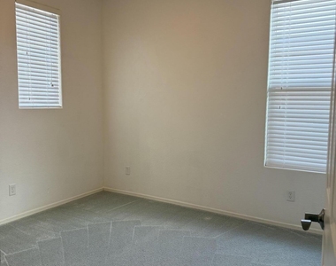 3446 E Mesquite Street - Photo Thumbnail 21