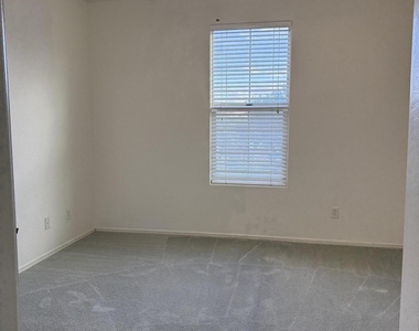 3446 E Mesquite Street - Photo Thumbnail 22