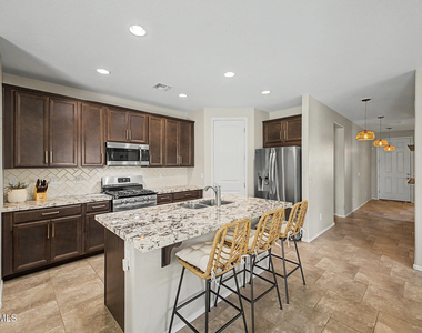 12506 N 174th Drive - Photo Thumbnail 19