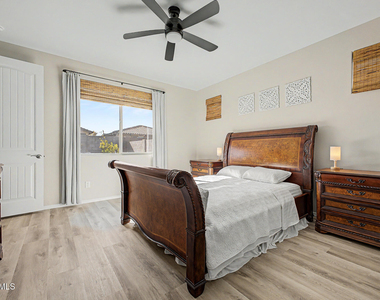 12506 N 174th Drive - Photo Thumbnail 20