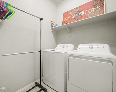 12506 N 174th Drive - Photo Thumbnail 9