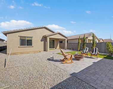 12506 N 174th Drive - Photo Thumbnail 28