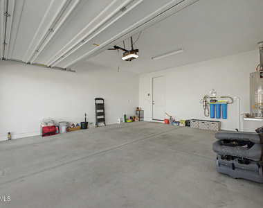 12506 N 174th Drive - Photo Thumbnail 25