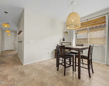 12506 N 174th Drive - Photo Thumbnail 17
