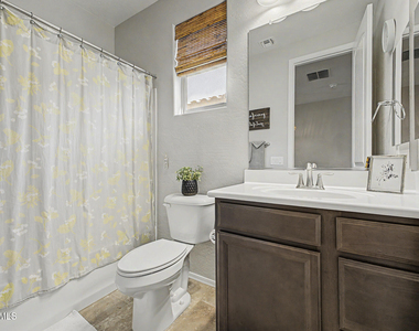 12506 N 174th Drive - Photo Thumbnail 8
