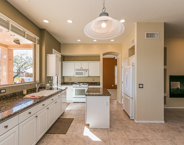 3531 N Paseo Del Sol -- - Photo Thumbnail 8