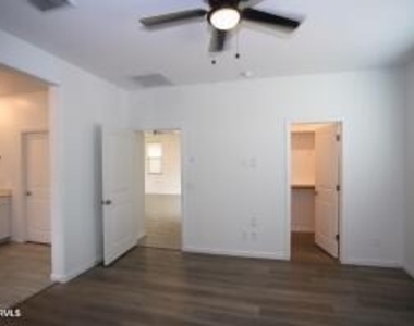 9127 W Minnezona Avenue - Photo Thumbnail 25