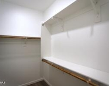 9127 W Minnezona Avenue - Photo Thumbnail 26