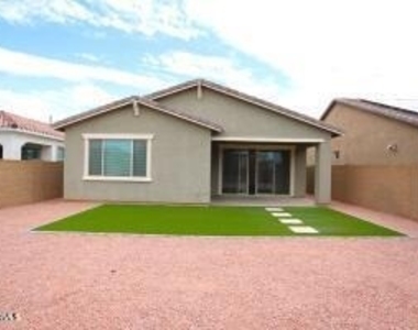 9127 W Minnezona Avenue - Photo Thumbnail 31