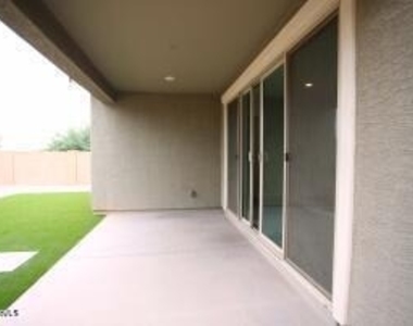 9127 W Minnezona Avenue - Photo Thumbnail 34