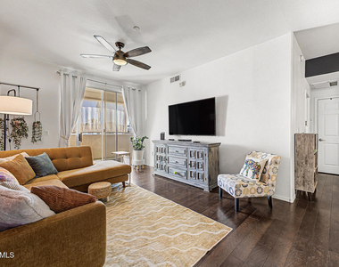 3302 N 7th Street - Photo Thumbnail 2