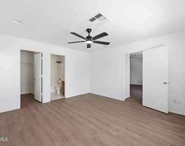 10469 W Granada Road - Photo Thumbnail 13