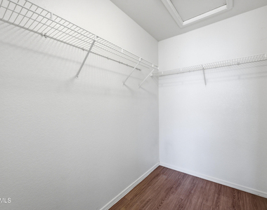 10469 W Granada Road - Photo Thumbnail 15