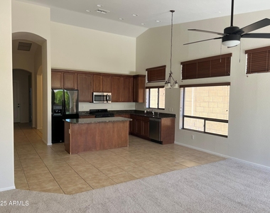 6941 E Snowdon Street - Photo Thumbnail 2