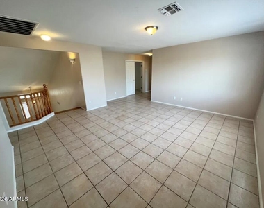 9430 E Jan Avenue - Photo Thumbnail 4