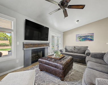 16220 N 62nd Lane - Photo Thumbnail 32