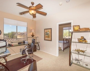 12158 W Lone Tree Trail - Photo Thumbnail 15